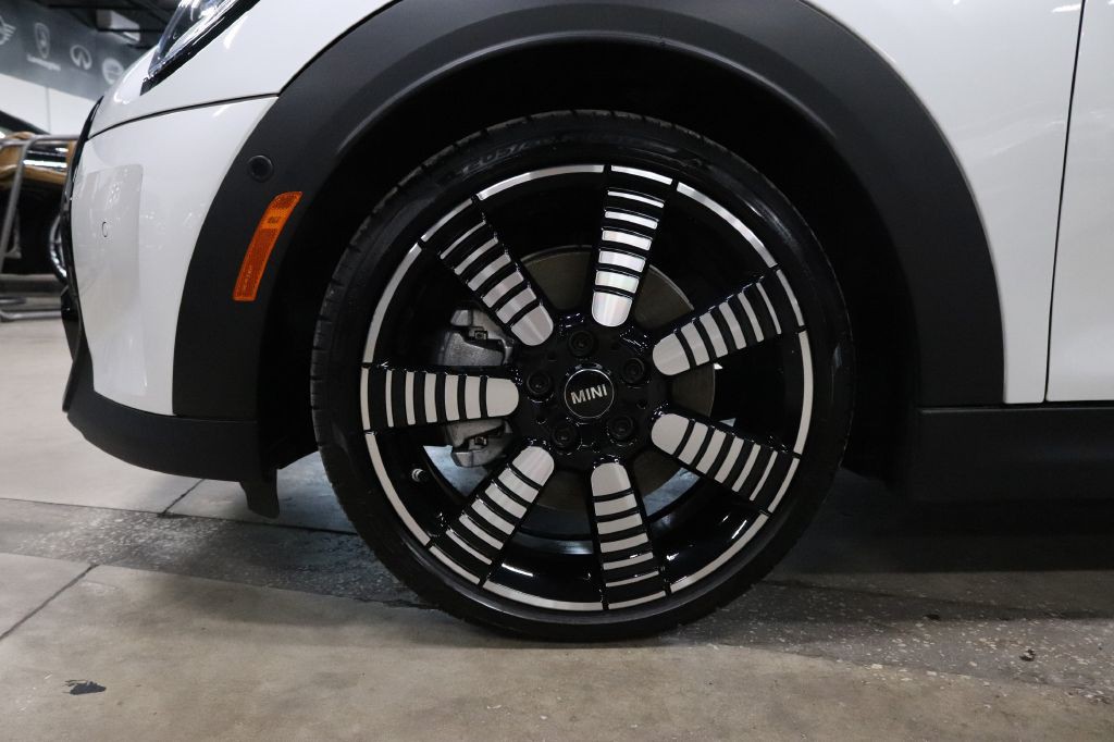 2024 MINI Cooper Image 37