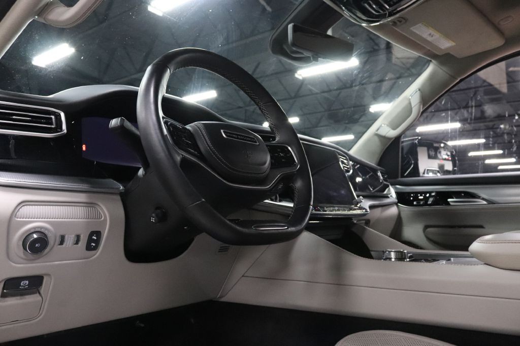 2023 Jeep Grand Cherokee Image 10