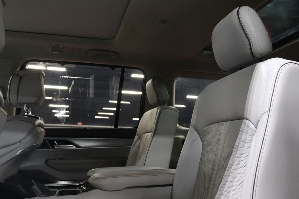 2023 Jeep Grand Cherokee Image 21