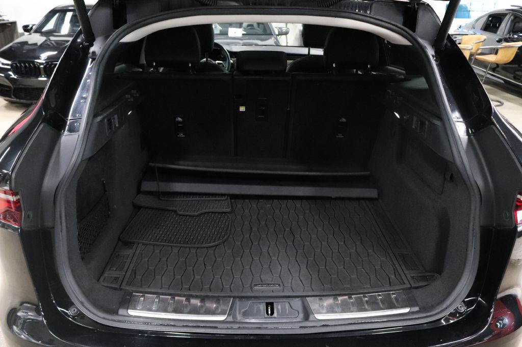 2021 Jaguar F-PACE Image 5