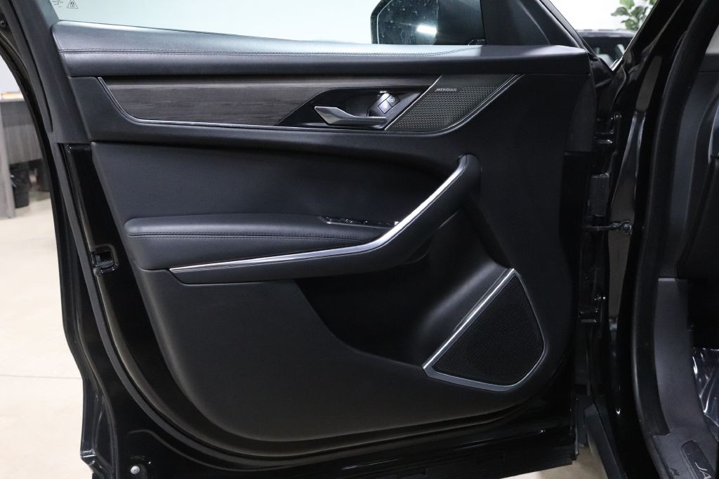 2021 Jaguar F-PACE Image 10