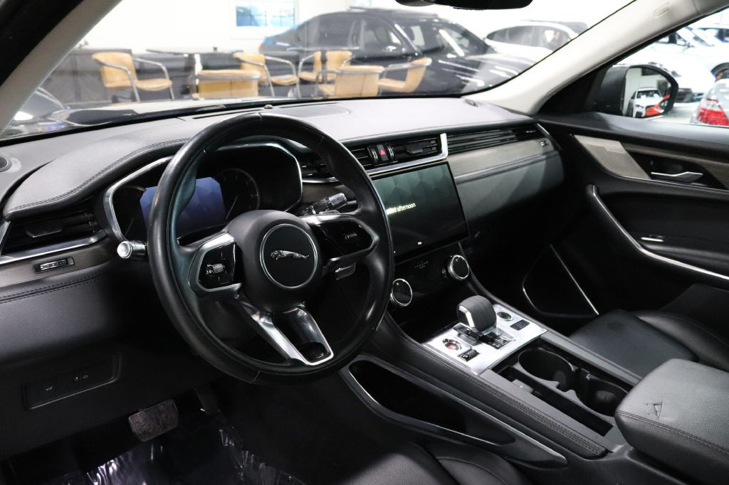 2021 Jaguar F-PACE Image 13