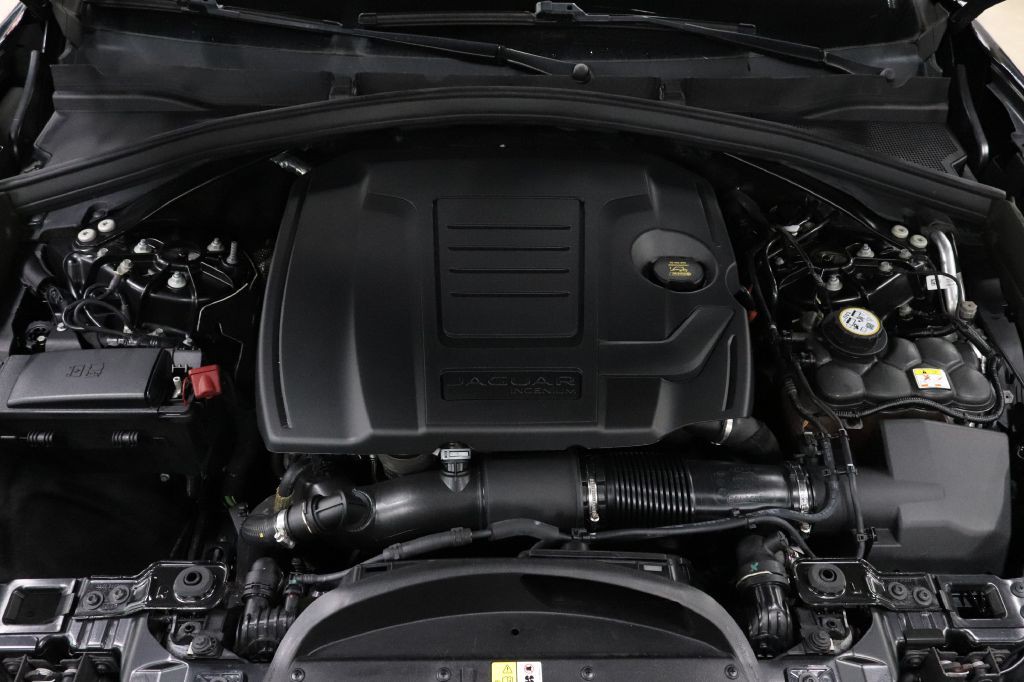 2021 Jaguar F-PACE Image 26