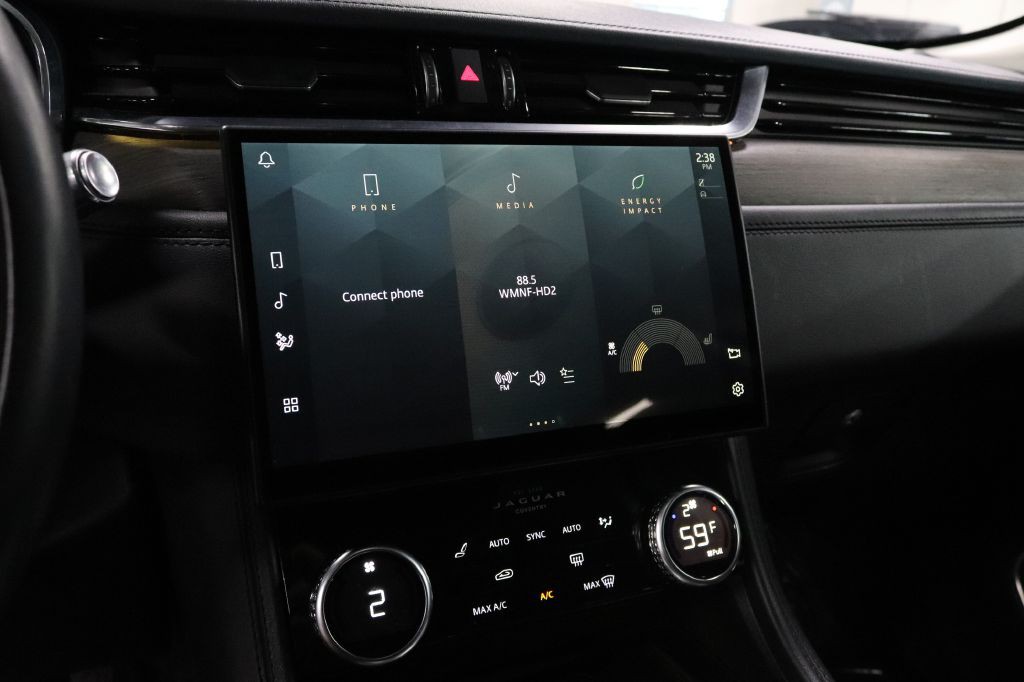 2021 Jaguar F-PACE Image 29