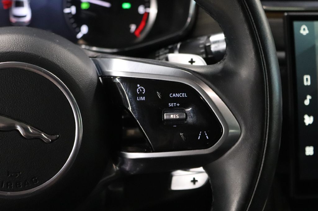 2021 Jaguar F-PACE Image 34