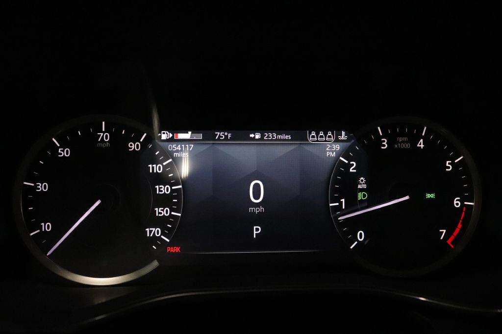 2021 Jaguar F-PACE Image 35