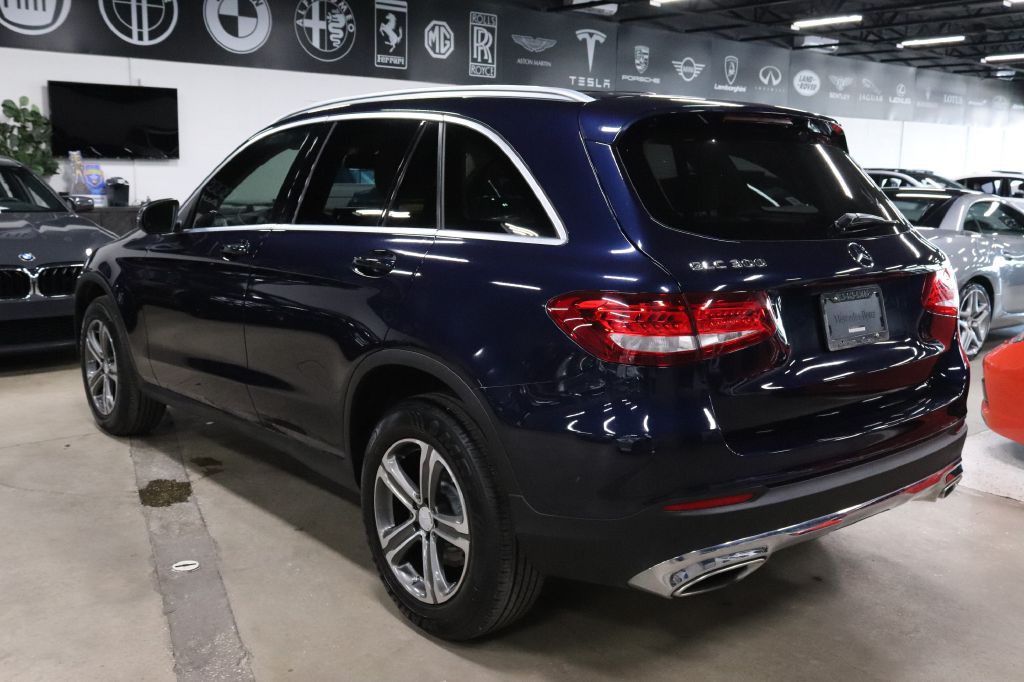 2016 Mercedes-Benz GLC-Class Image 3