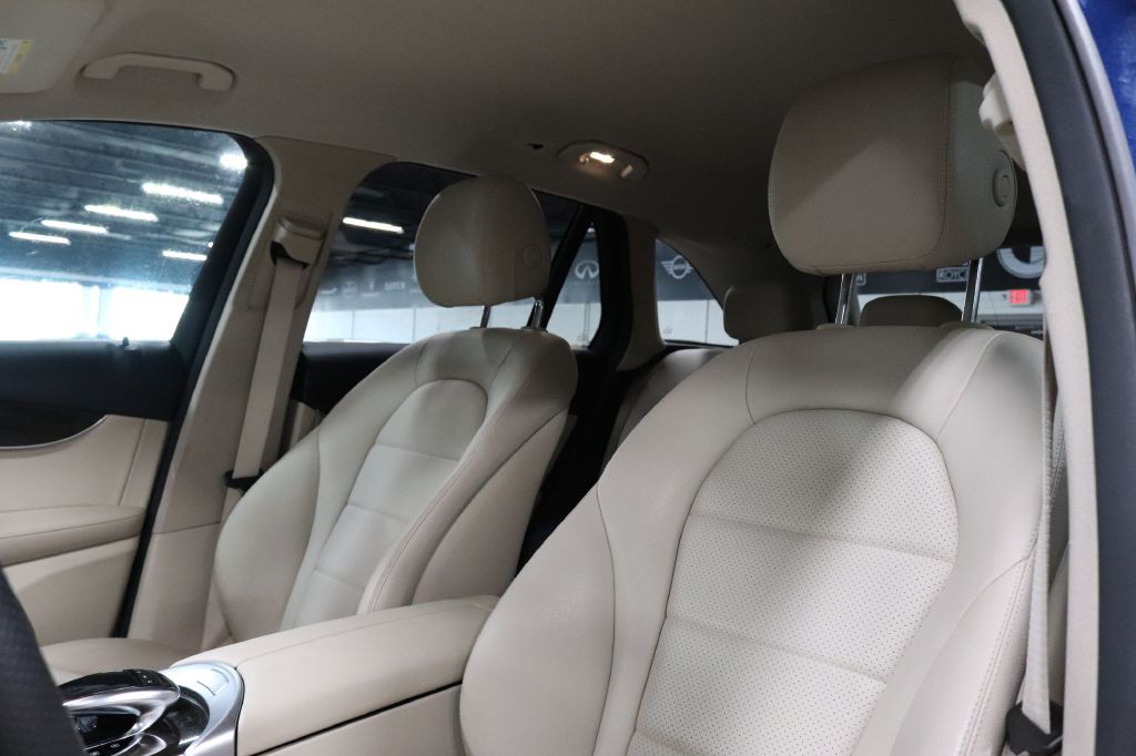 2016 Mercedes-Benz GLC-Class Image 12