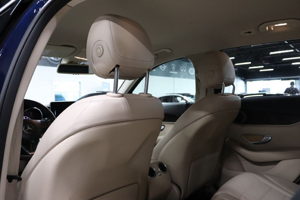 2016 Mercedes-Benz GLC-Class Image 17