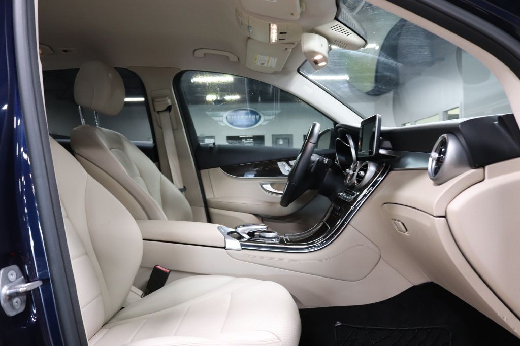 2016 Mercedes-Benz GLC-Class Image 23