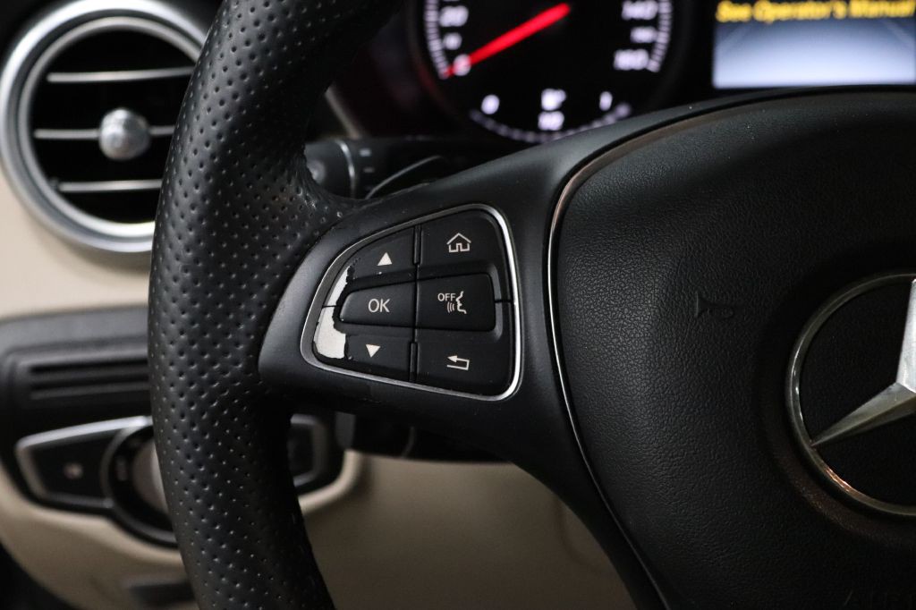 2016 Mercedes-Benz GLC-Class Image 28