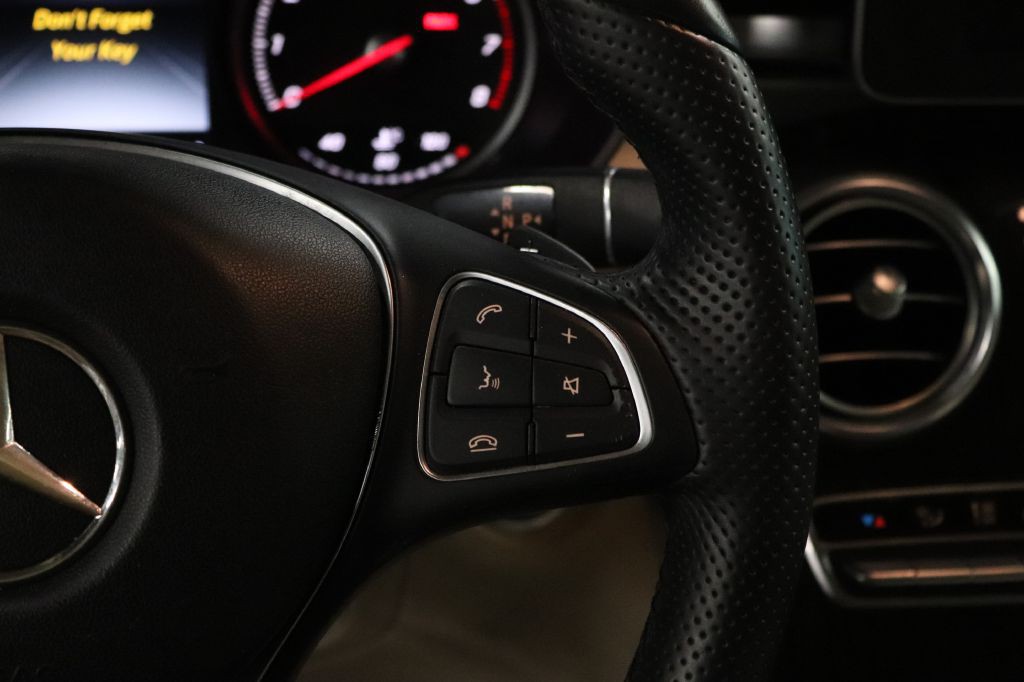 2016 Mercedes-Benz GLC-Class Image 29