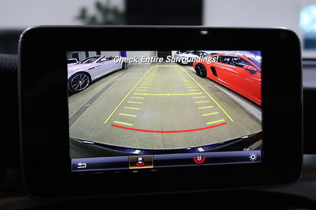 2016 Mercedes-Benz GLC-Class Image 33