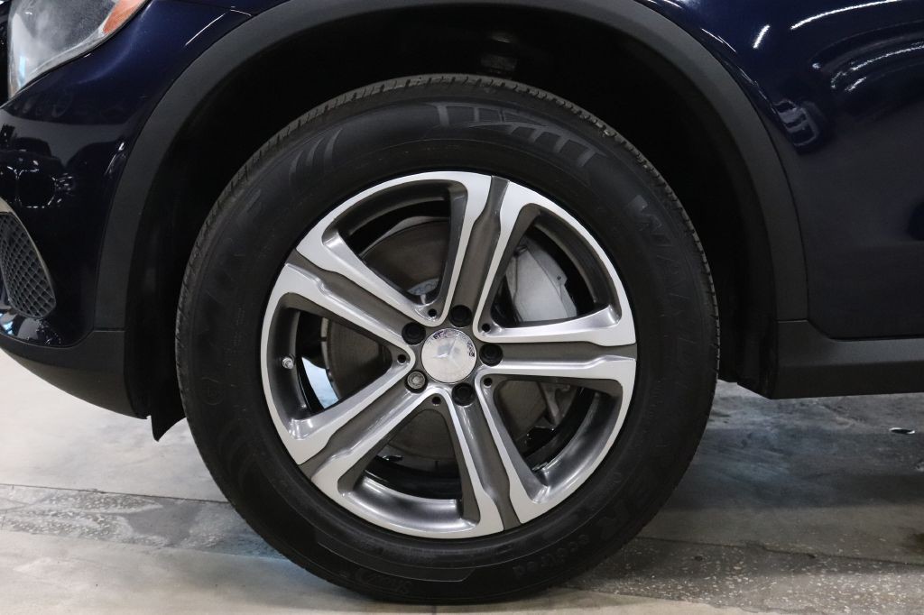 2016 Mercedes-Benz GLC-Class Image 36