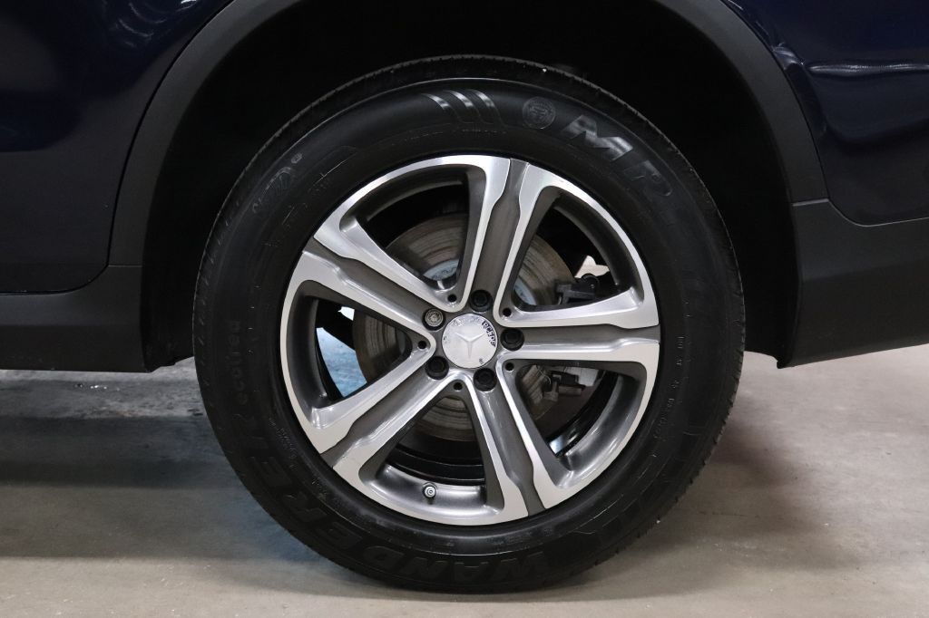 2016 Mercedes-Benz GLC-Class Image 37