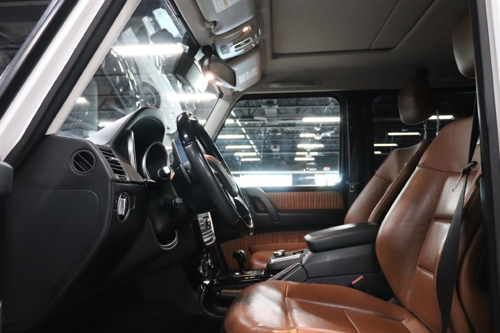 2017 Mercedes-Benz G-Class Image 11