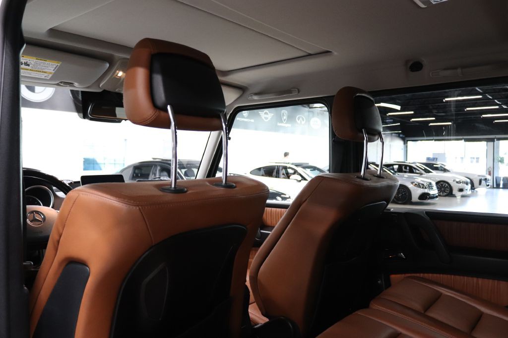 2017 Mercedes-Benz G-Class Image 17