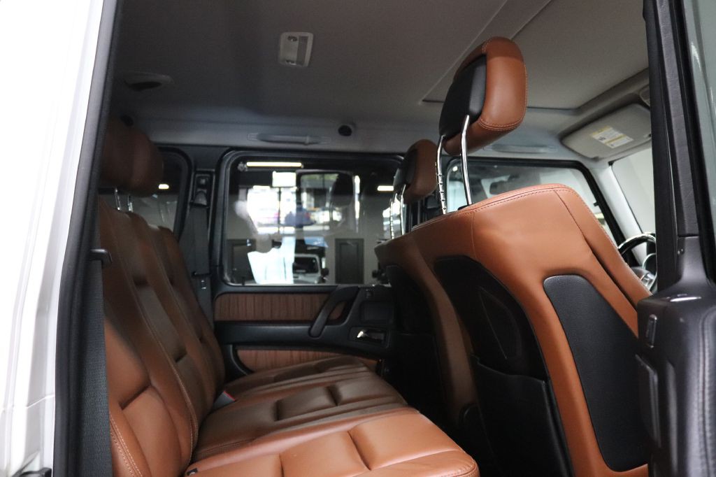2017 Mercedes-Benz G-Class Image 19