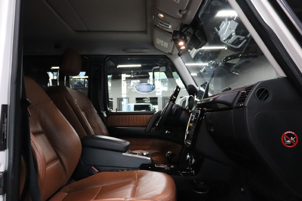 2017 Mercedes-Benz G-Class Image 23