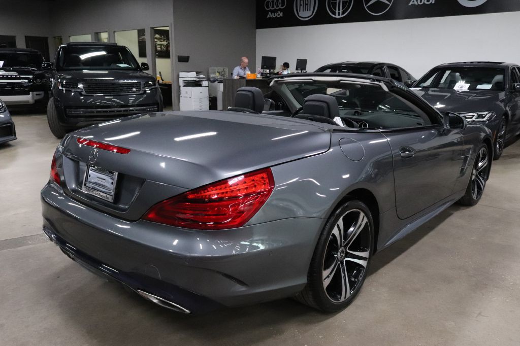 2017 Mercedes-Benz SL-Class Image 11