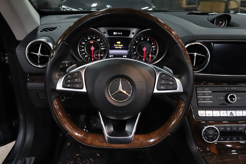2017 Mercedes-Benz SL-Class Image 25