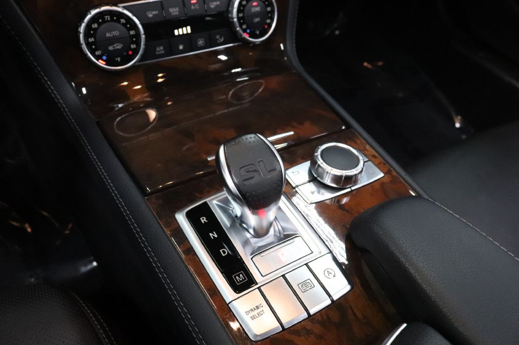 2017 Mercedes-Benz SL-Class Image 29