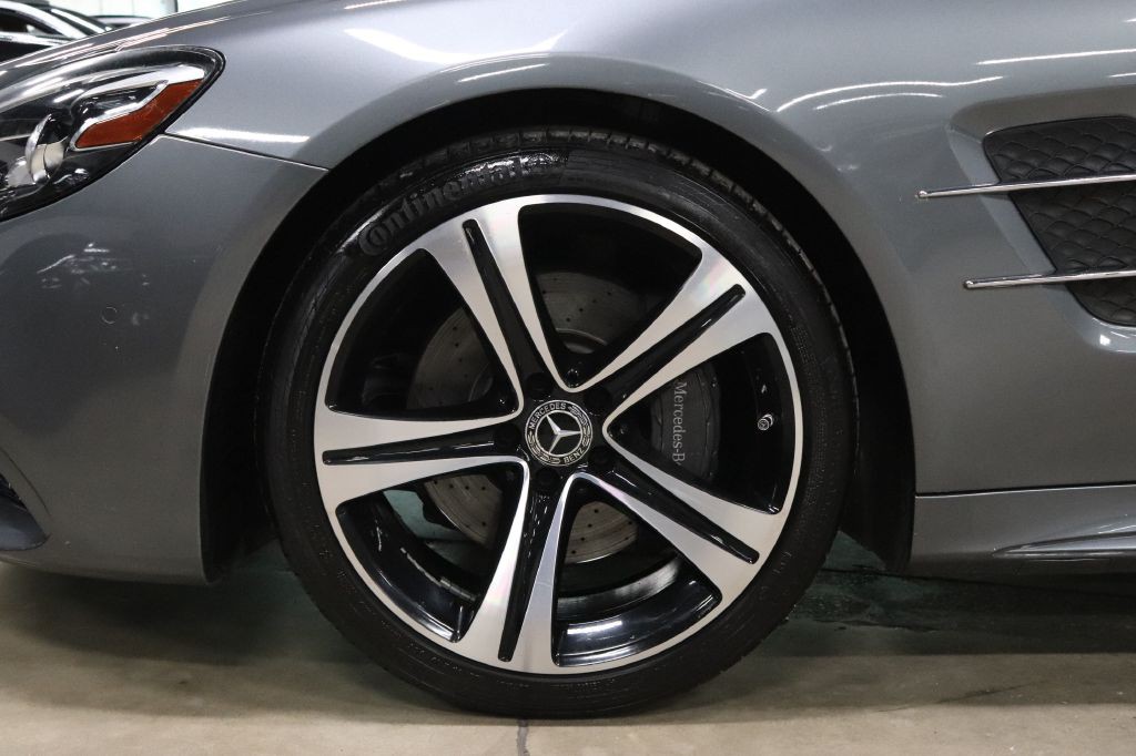 2017 Mercedes-Benz SL-Class Image 36