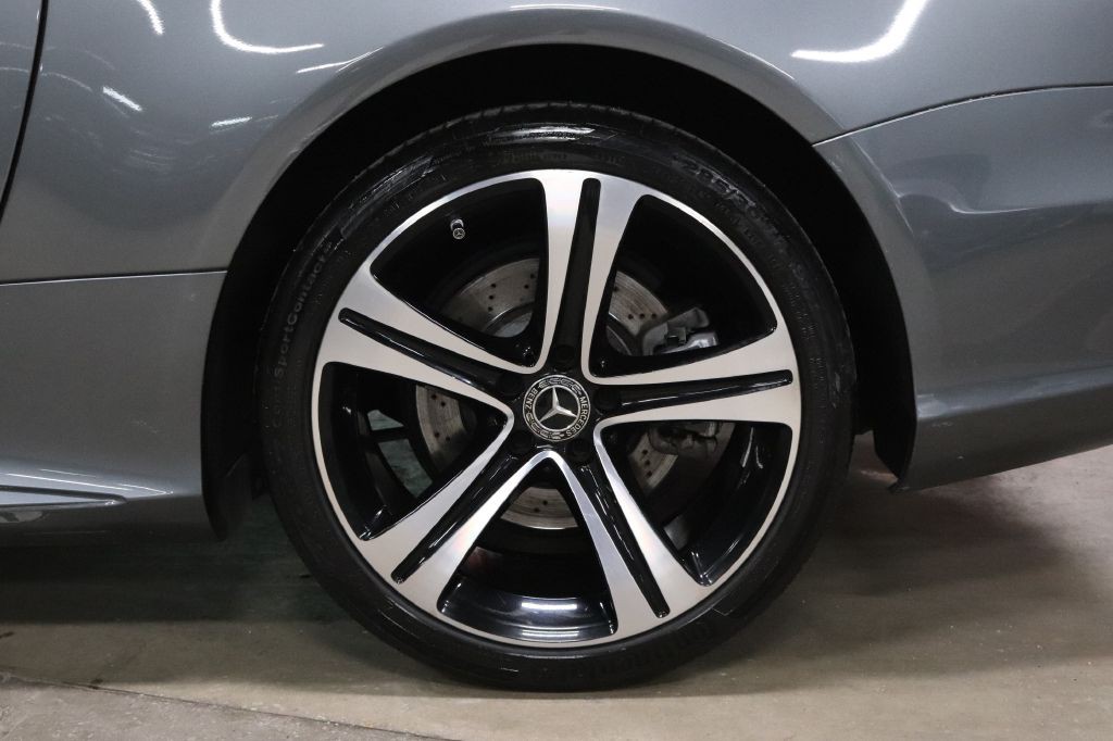 2017 Mercedes-Benz SL-Class Image 37