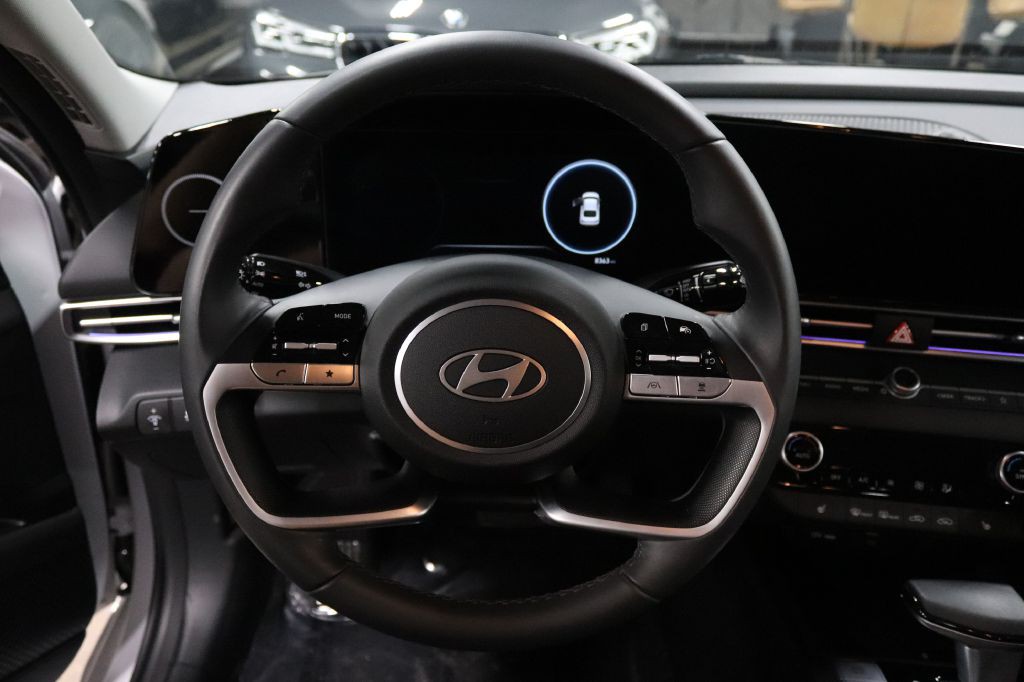 2025 Hyundai Elantra Image 27