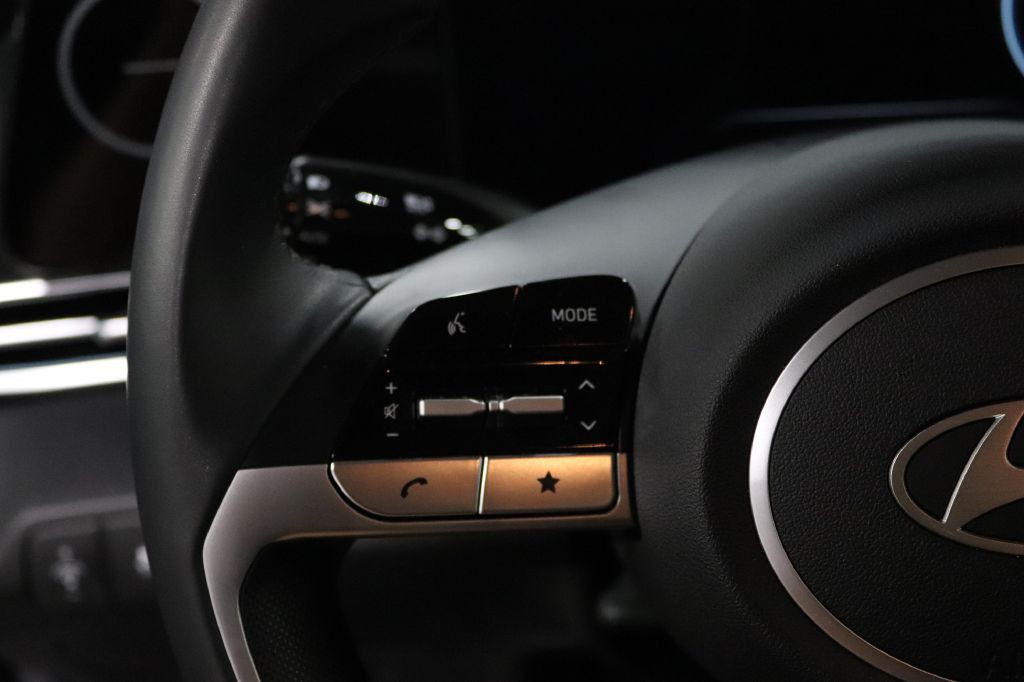 2025 Hyundai Elantra Image 28