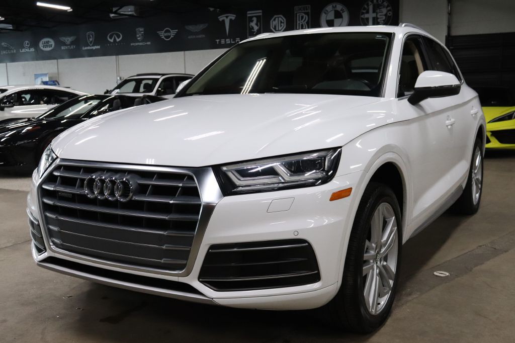 2020 Audi Q5 Image 1