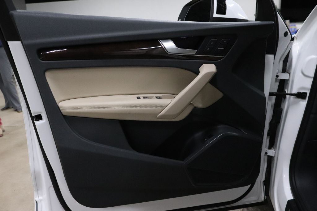 2020 Audi Q5 Image 9