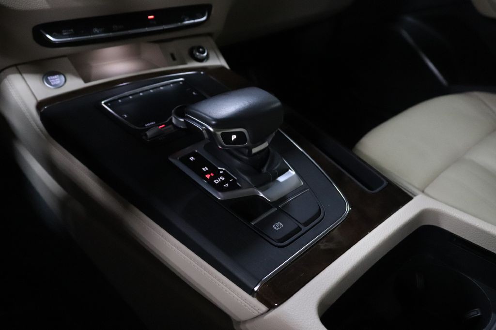 2020 Audi Q5 Image 18