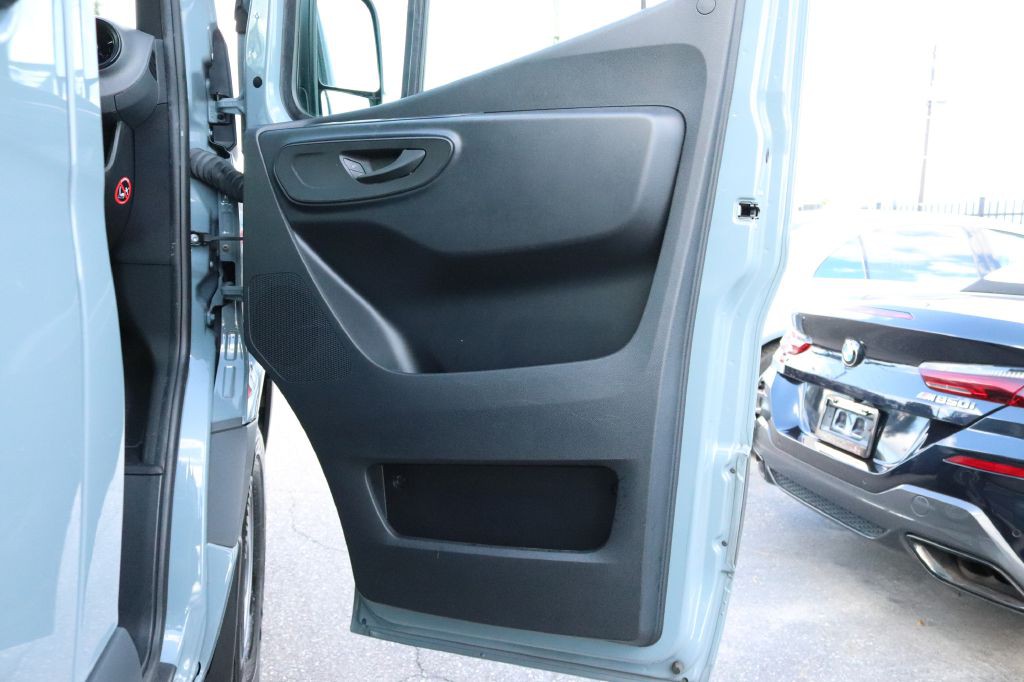 2024 Mercedes-Benz Sprinter Image 31
