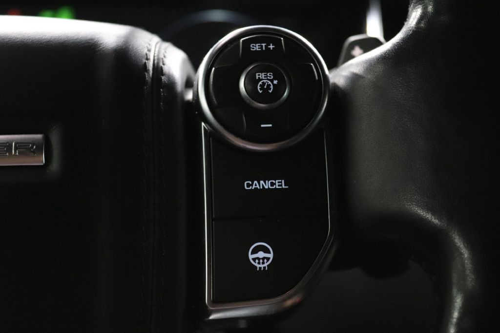 2016 Land Rover Range Rover Image 13