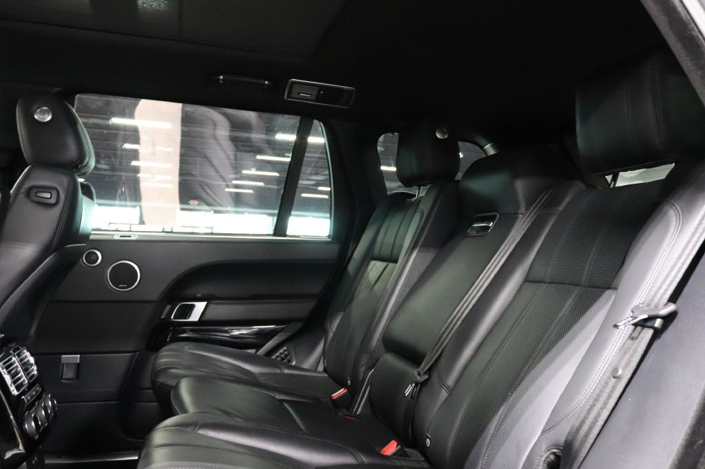 2016 Land Rover Range Rover Image 22