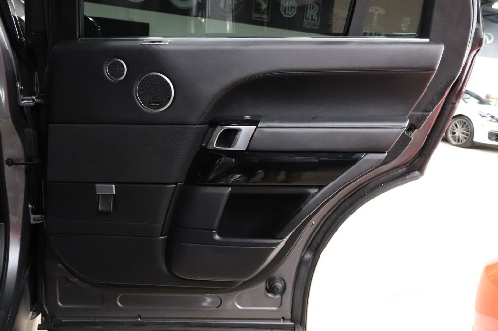 2016 Land Rover Range Rover Image 26