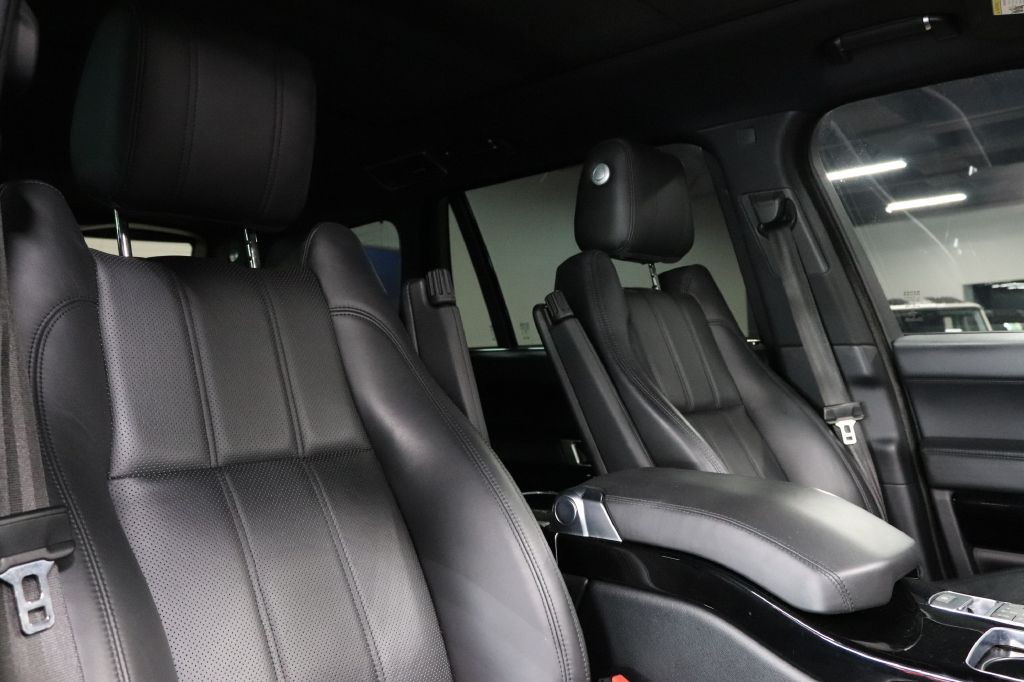 2016 Land Rover Range Rover Image 31