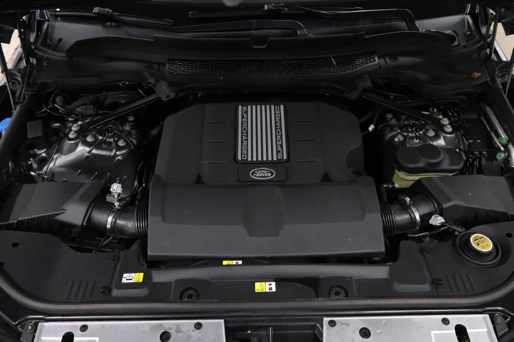 2016 Land Rover Range Rover Image 32