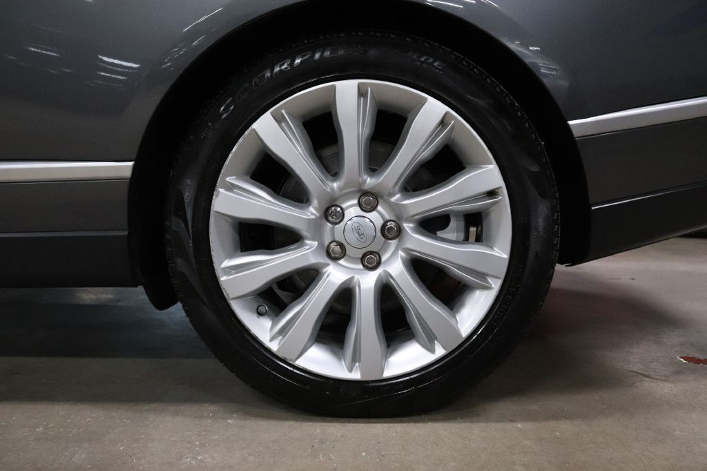 2016 Land Rover Range Rover Image 34