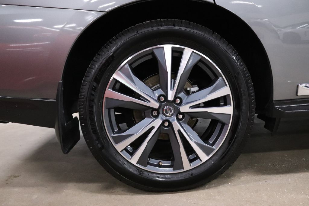 2020 Nissan Pathfinder Image 38