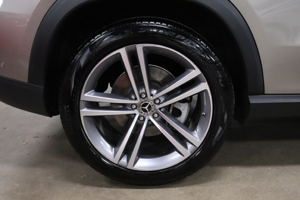 2022 Mercedes-Benz GLE-Class Image 40