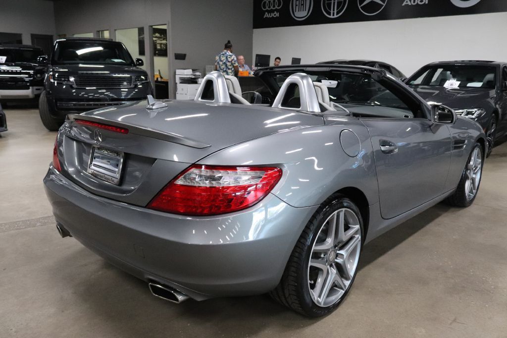 2015 Mercedes-Benz SLK-Class Image 11