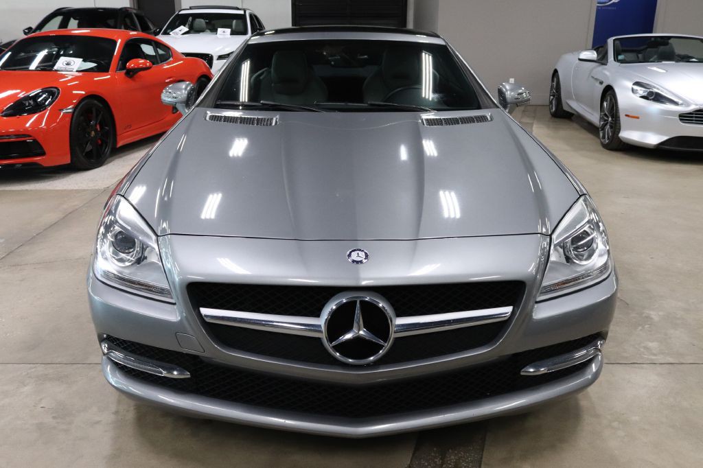 2015 Mercedes-Benz SLK-Class Image 16