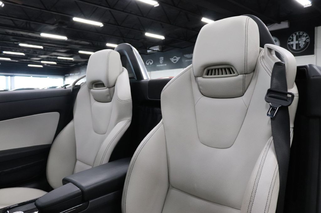2015 Mercedes-Benz SLK-Class Image 19