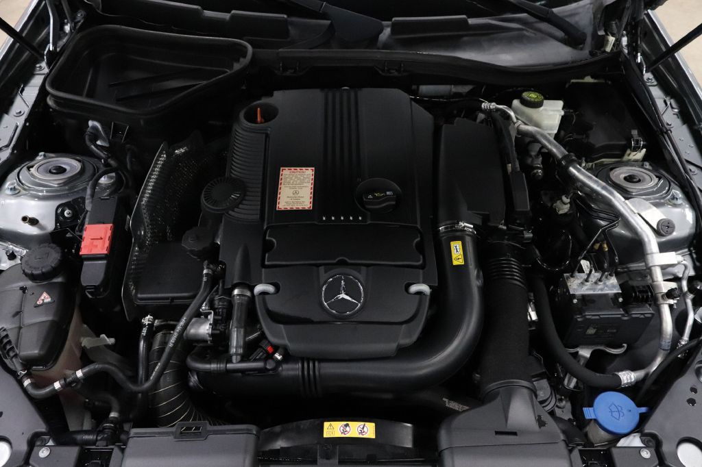 2015 Mercedes-Benz SLK-Class Image 25