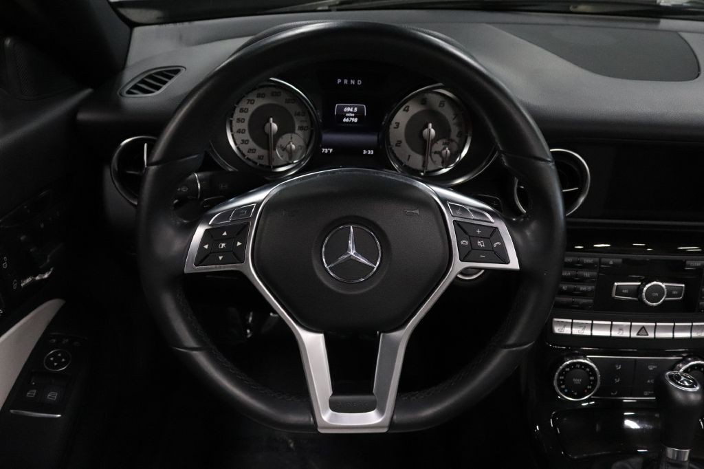 2015 Mercedes-Benz SLK-Class Image 26