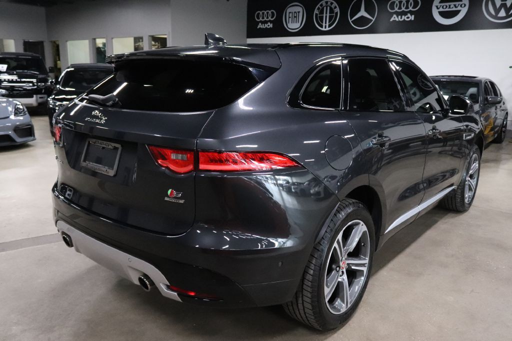 2017 Jaguar F-PACE Image 6