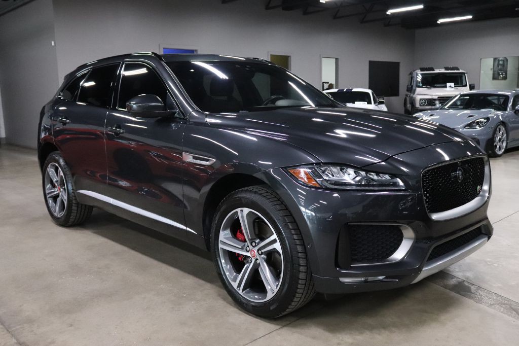2017 Jaguar F-PACE Image 8