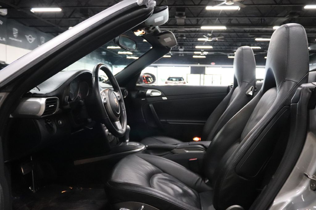 2006 Porsche 911 Image 17